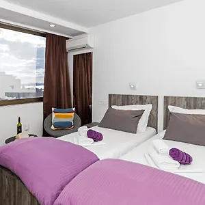 Apinelo Tower 4* Split
